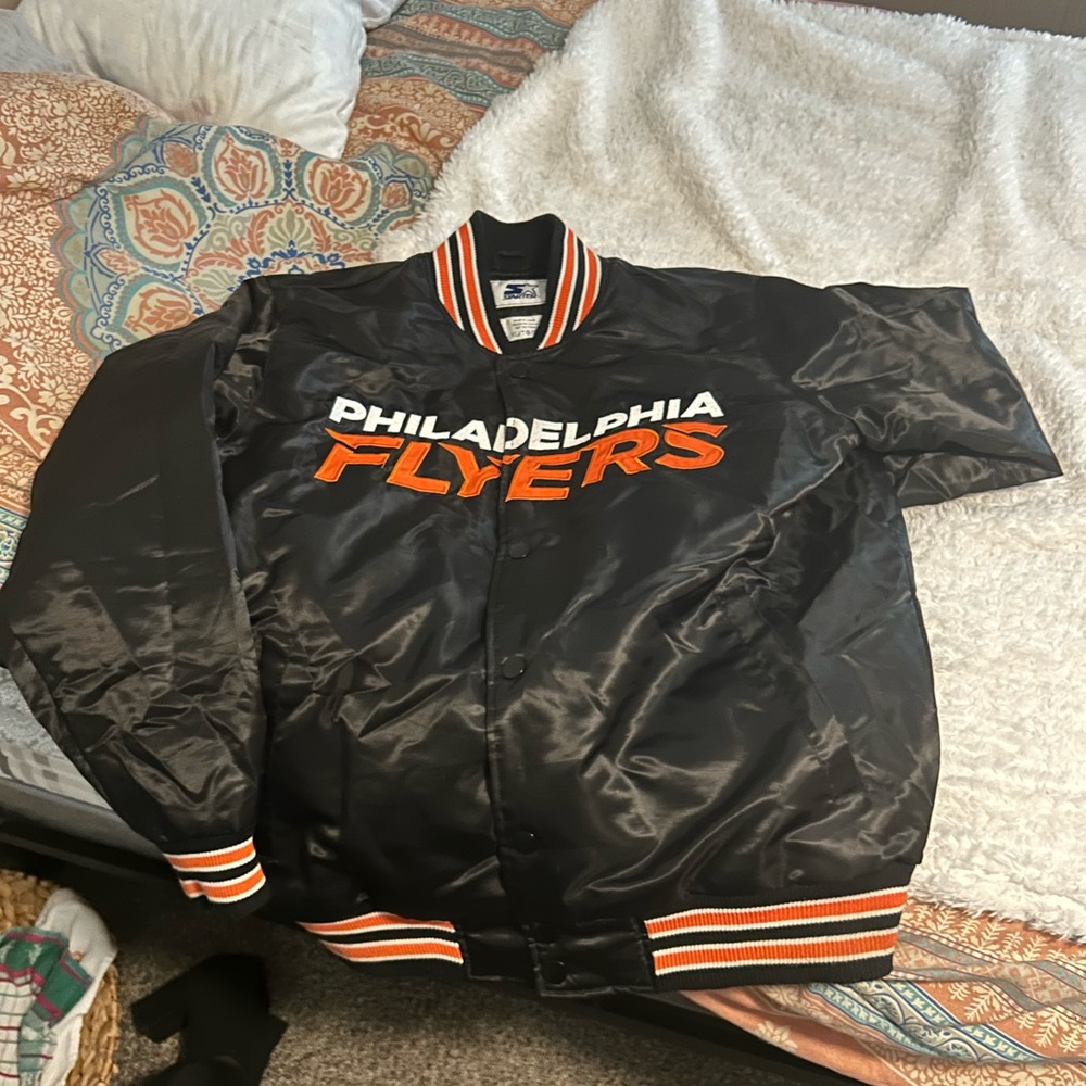 Philadelphia Flyer jacket 100% authentic I bought in ballys casion it’s vintage
